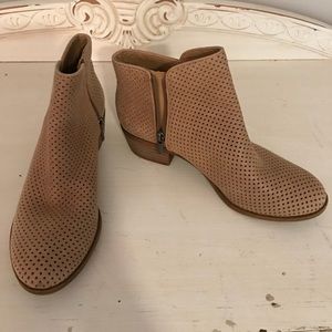 Tan Women’s Lucky Brand Perf Ankle Boots Size 7